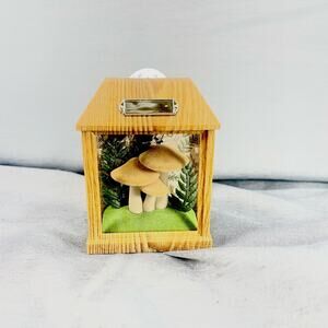 NWT BATH & BODY WORKS MUSHROOM TERRANIUM WALLFLOWER PLUG-NIGHTLIGHT